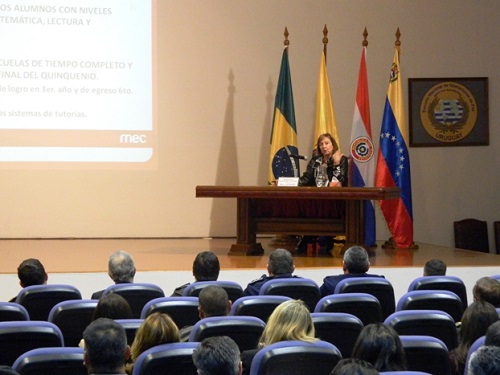 Ministra Muñoz en presentación del CALEN